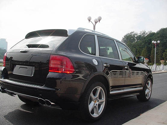 紳士愛運(yùn)動：Porsche Cayenne S