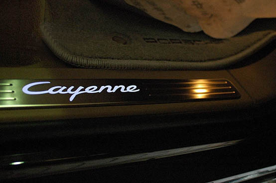 紳士愛運(yùn)動：Porsche Cayenne S